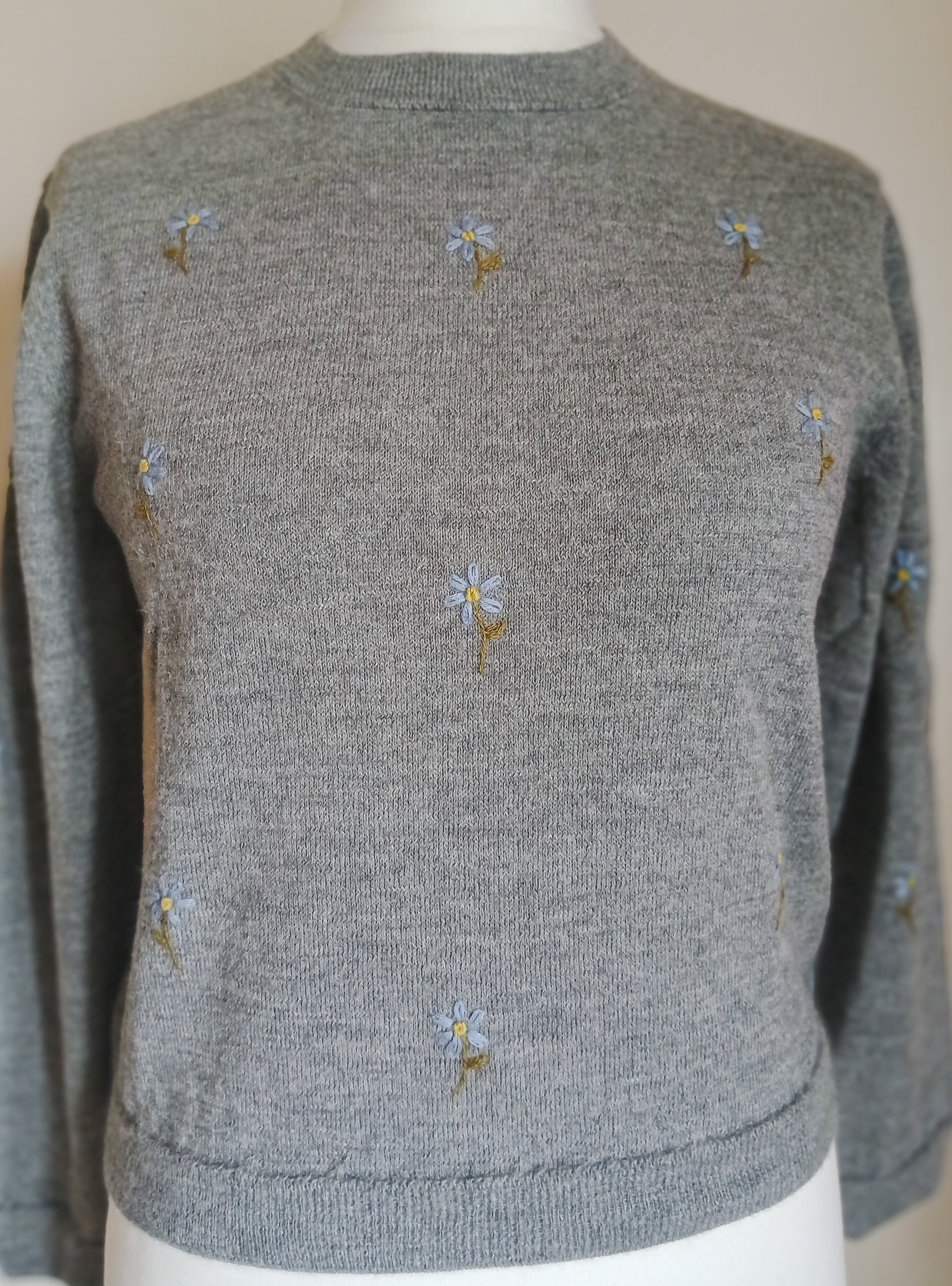 Baby Alpaca Flower Embroidery Sweater