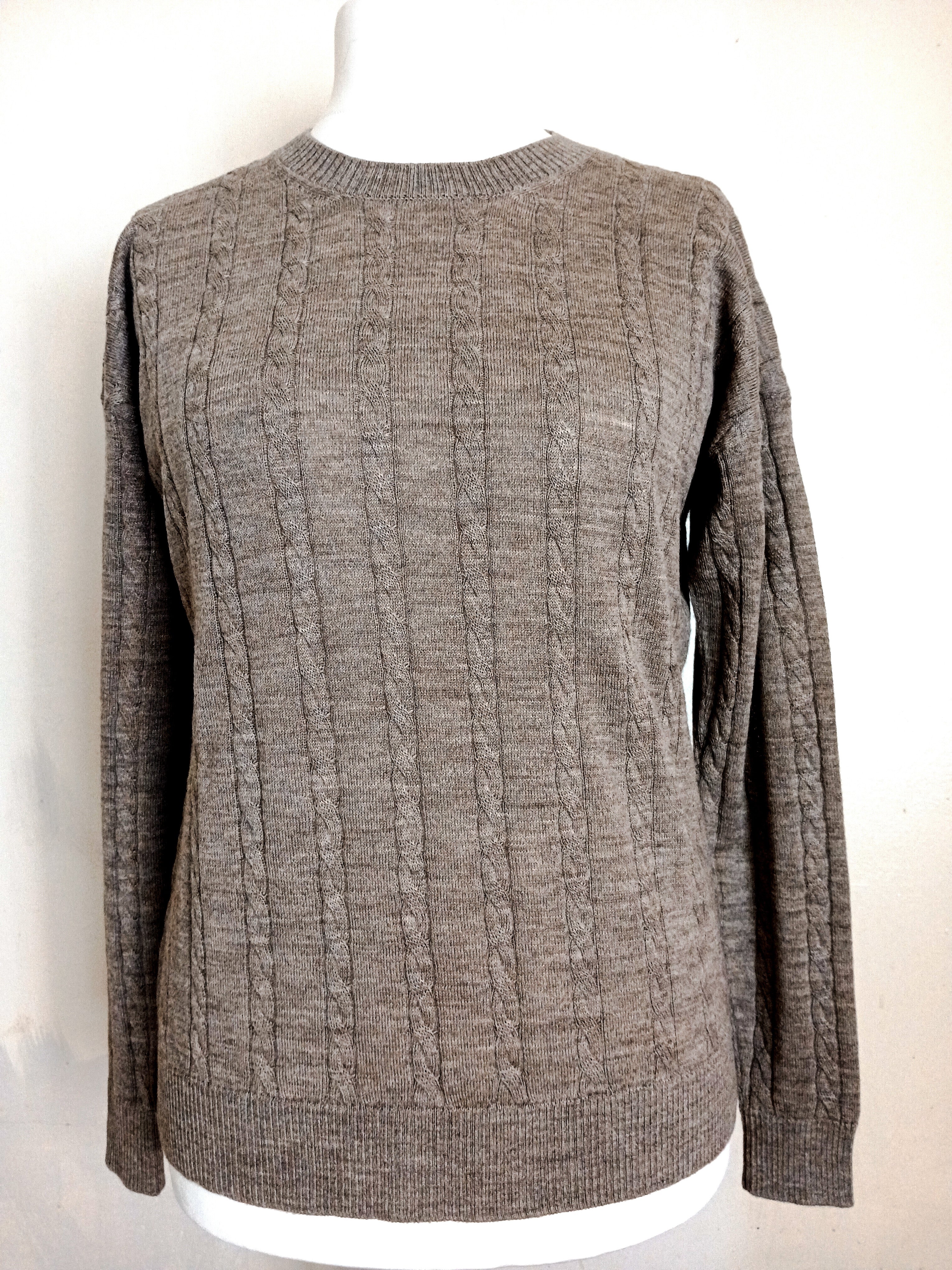 Fine Cable O Neck Sweater